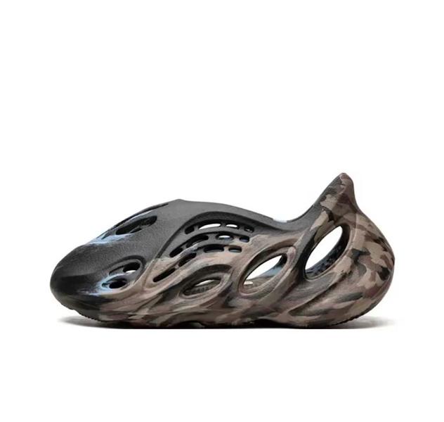 Adidas Yeezy Foam “Mx Cinder”