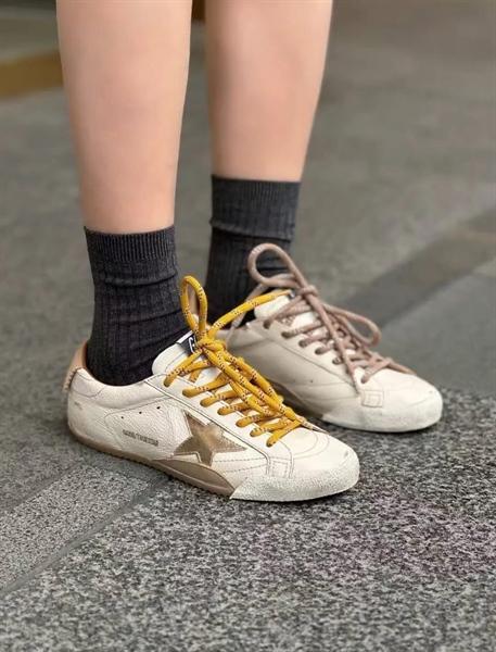 Golden Goose True-Star Low Top Sneaker