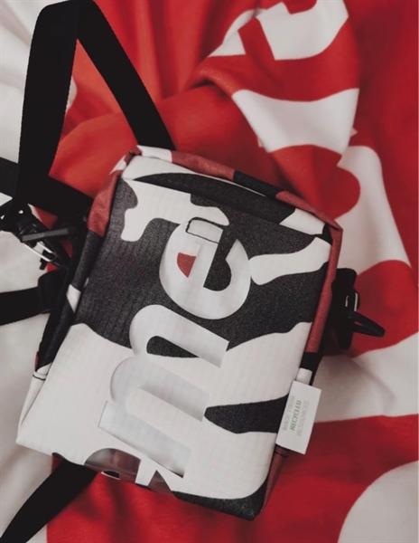 Supreme Week 1 Neck Pouch