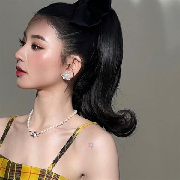 Vivienne Westwood Earrings ít đá